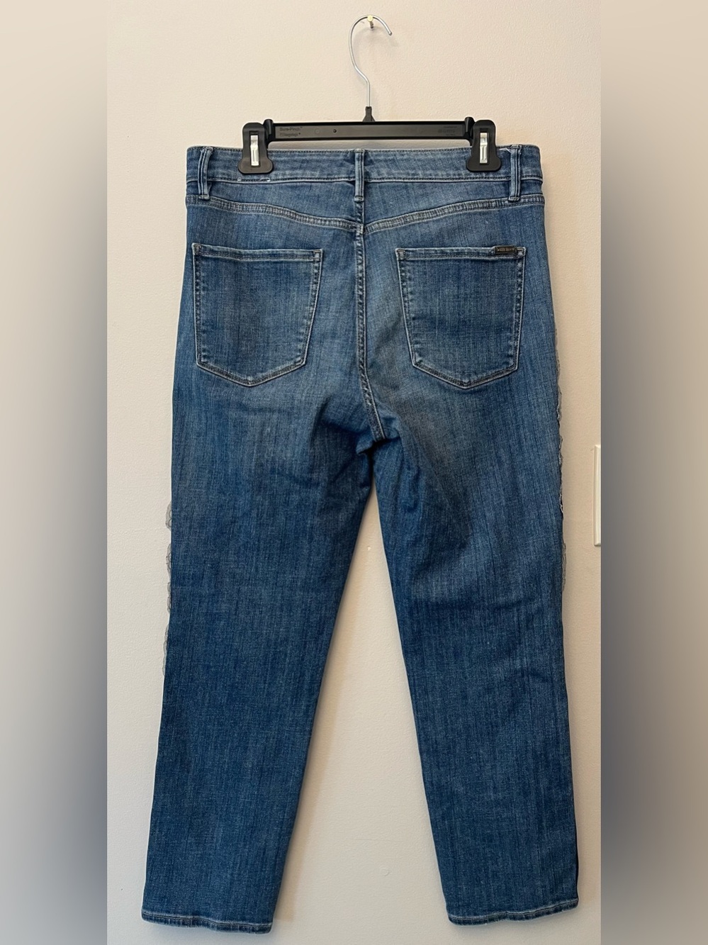 WHBM Embroidered Design High Rise Everyday Soft Straight Jeans Size 10 - Picture 2 of 7